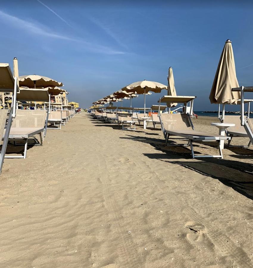Chez Barnie Favoloso Appartamento Privato In Villa A 800Mt Ingresso Fiera Rimini Kültér fotó